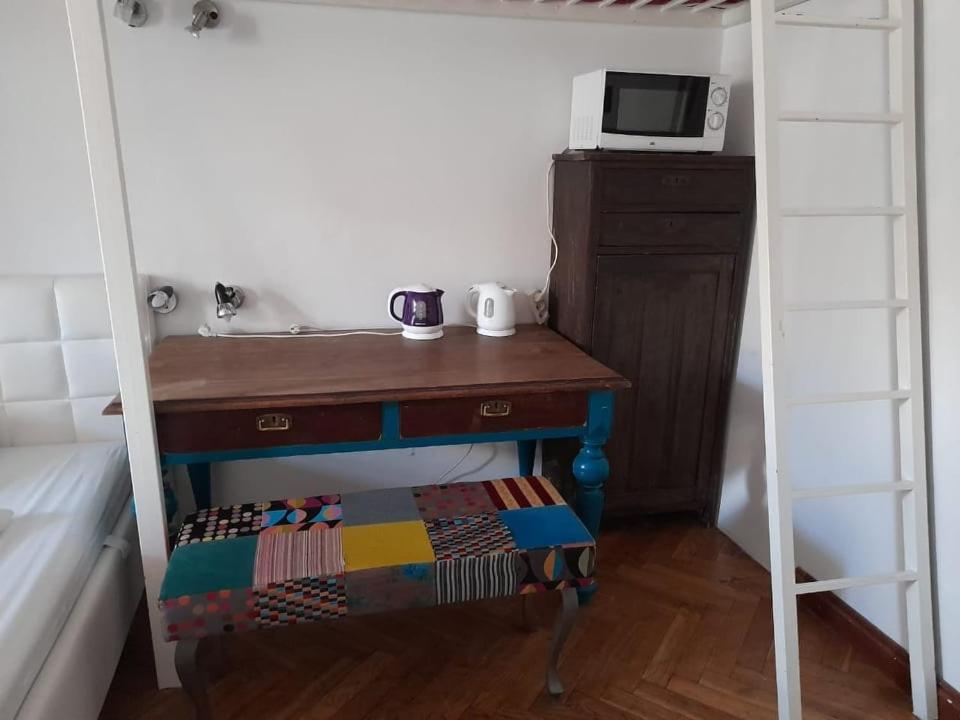 Rodzinna Przestrzen Dla 8 Osob 2 Pokoje Z Lazienka I Mini Aneksem Warschau Buitenkant foto